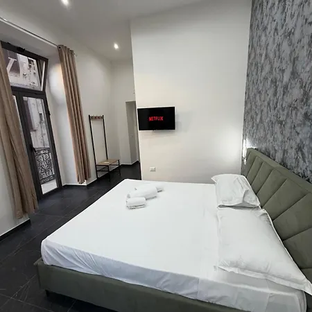 Apartmán Valentino Station 32 *